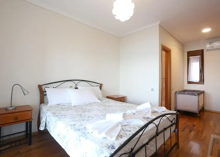 Villa Omega - Beachfront, Garden, Bbq *