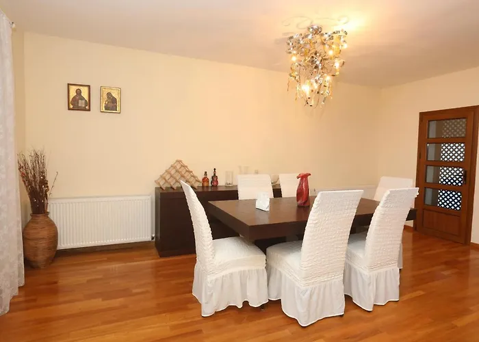 Villa Omega - Beachfront, Garden, Bbq *