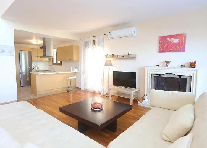 Villa Omega - Beachfront, Garden, Bbq Hanioti