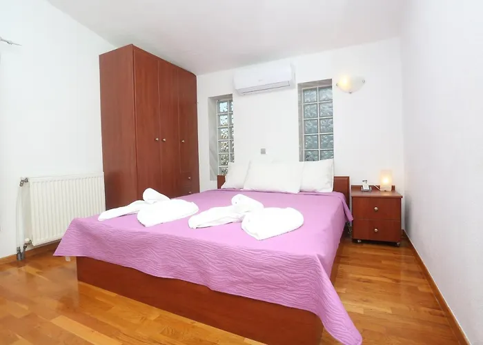 Omega - Beachfront, Garden, Bbq Hanioti