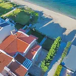 빌라 Omega - Beachfront, Garden, Bbq