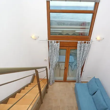 Omega - Beachfront, Garden, Bbq Villa