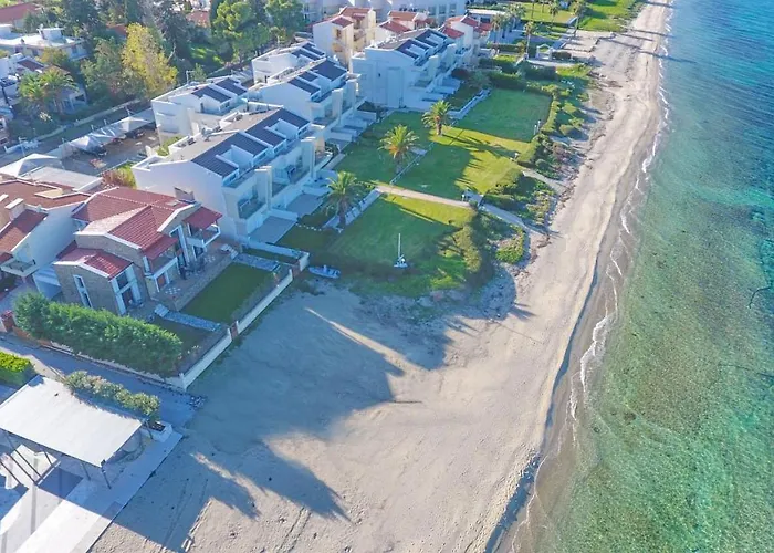Omega - Beachfront, Garden, Bbq Вилла