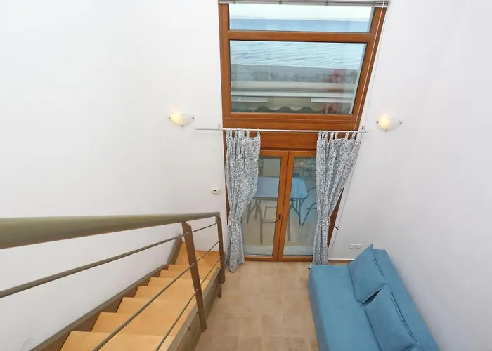 Omega - Beachfront, Garden, Bbq Вилла