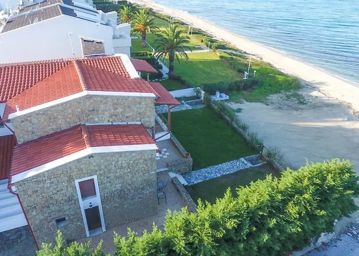 Omega - Beachfront, Garden, Bbq *