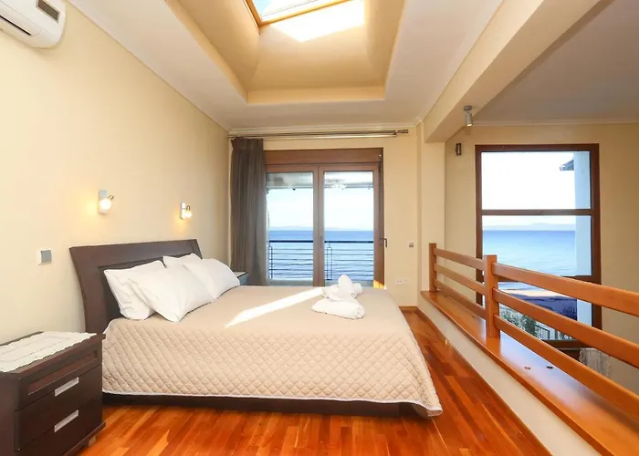 Вилла Omega - Beachfront, Garden, Bbq Ханиоти